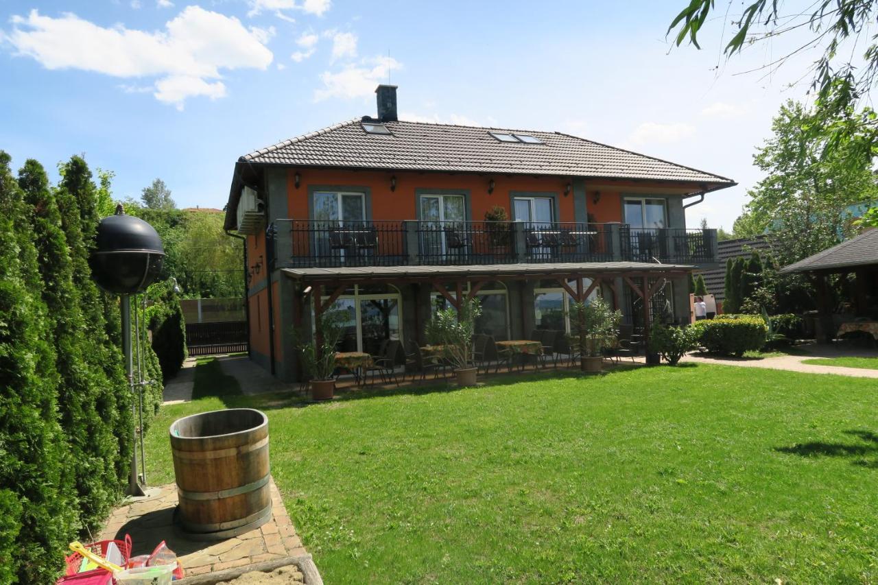 Gránit Villa Balatonszarszo Exterior foto