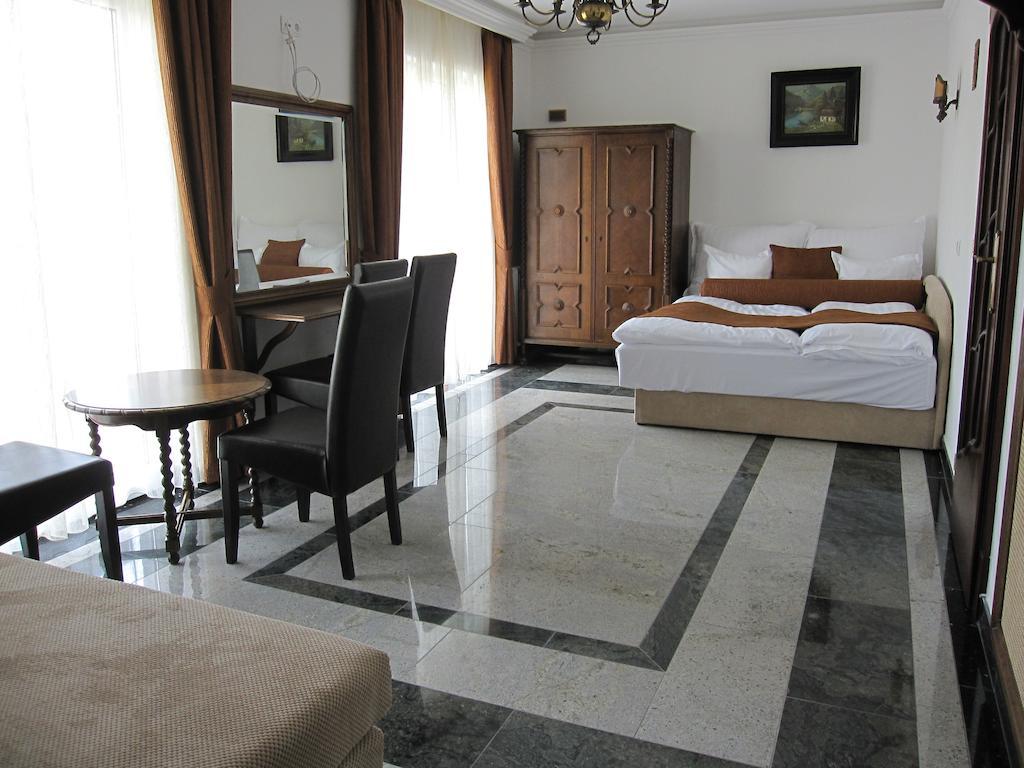 Gránit Villa Balatonszarszo Habitación foto