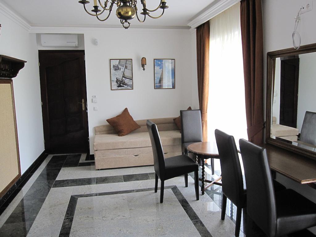 Gránit Villa Balatonszarszo Habitación foto